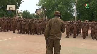 파소 메보 홀리데이 캠프: 자크 소스텐 딩가라, 어린이들에게 나라에 대한 사랑을 키우도록 초대