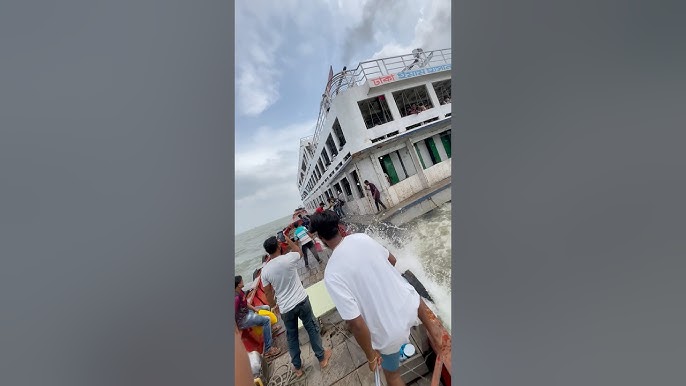 OMG 😱😱 #bigship #ship #shipping #shipinstrom #cargoship  #sailingship shipship#Lahiya #lahiya