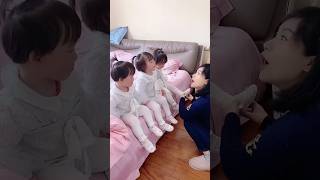 让干妈也来体验一下三胞胎的流水线工作😂 #家有萌娃 #三胞胎vlog #爸爸帶娃記 #lovelybaby #lovelygirl