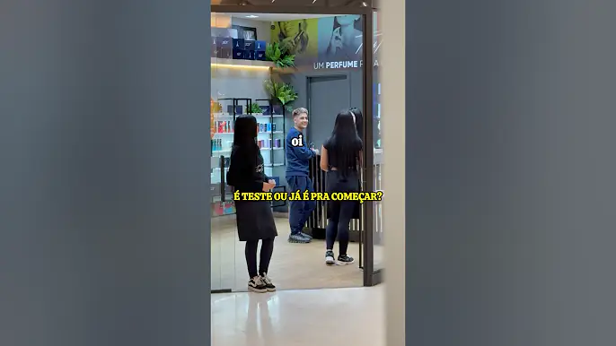 PRIMEIRO DIA DE EMPREGO NA LOJA DE PERFUMES 🤣🤣