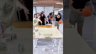 من يسقط النقود يفوز بالفيلا! 🏡🔥