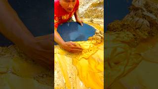 The process of finding gold | finding gold in bedrock fragments | finding gold nuggets worth $2500