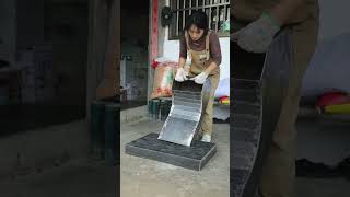 A talented girl DIYs a barbecue stove, turning waste into treasure
