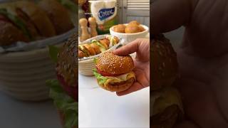 البرغر كريسبي لي نشوفوه فالإشهارات تع التليفزيون ونقعدو نتشهاو 🥲 المهم هاذي افضل وصفة تقدرو تجربوها.