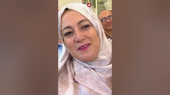 الرئيس تبون يكرم صاحبات المراتب الأولى وطنيا في البكالوريا .. #شاهد