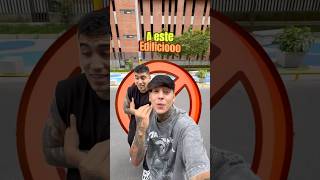 Nos prohibieron entrar a este edificio