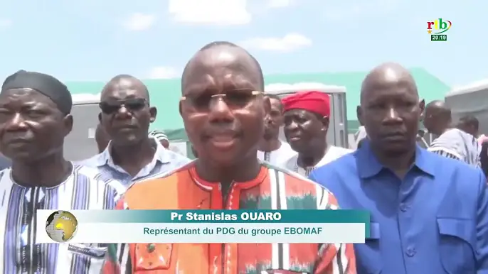 Le PDG du groupe EBOMAF vole au secours des PDI et populations hôtes de Dédougou