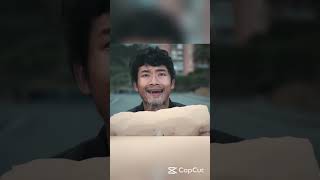 Pria itu jatuh cinta pada seorang gadis zombie dan menyerahkan segalanya demi dia