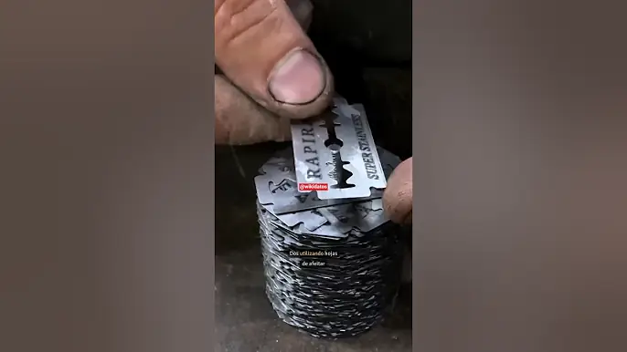 Acero Damasco. #sabiasque #datoscuriosos #datos #curiosidades #cuchillos #acero #facts