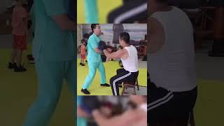 Sahte Dövüş Ustalarına Meydan Okuyan Adam