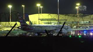 Top News - Pasagjerët shkruajnë mesazhe lamtumire / Motori i avionit shpërtheu në flakë