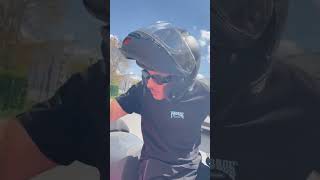 Mais ferme ton c*l !🤣