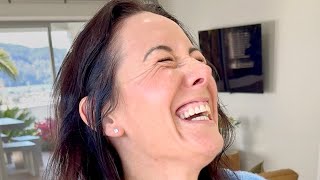 웃지 마세요 챌린지: 아내가 참담하게 실패해요 🤣 15가지 유쾌한 농담을 다 들을 수 있나요?