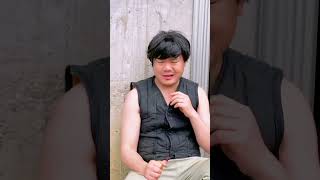 狗狗幫助村裡智力有缺陷的男孩 Dog helps village boy with intellectual disability