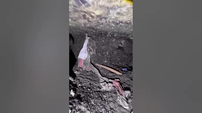 de esta forman van los minero c0ntruyendo un tune