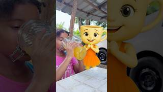 Ballerina Capuchina solo quería el jugo más grande… pero se lo tiraron en la cara 🥺💔