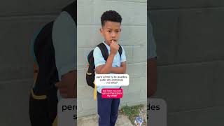 Este niño estuvo a punto de subirse al carro de un desconocido #viralvideo #viralshort #tiktok