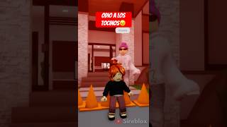 FINJO SER UNA TOCINA Y ME TRATAN MAL😞 #brookhaven #roblox #robloxbrookheaven