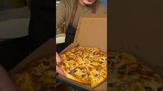 بيتزا كيما نتاع برا اهبال نتاع الدنيا #like #اكسبلور #عشاءلذيذ #pizza #وصفات #shorts #fyp #follow