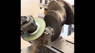 Skilled Machinist Restores Damaged Crankshaft Using Lathe Machine!