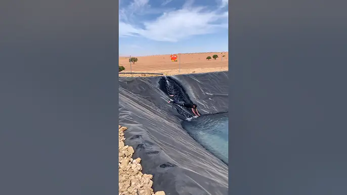 Salto en un deposito en medio del desierto 😱