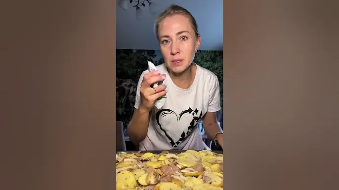 На этот рецепт подсадили всех 😂#картофельвдуховке #картошка #рецепты #мамаготовит