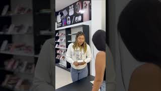 Utilizó una factura para llevarse un celular sin pagar pero al final es descubierta