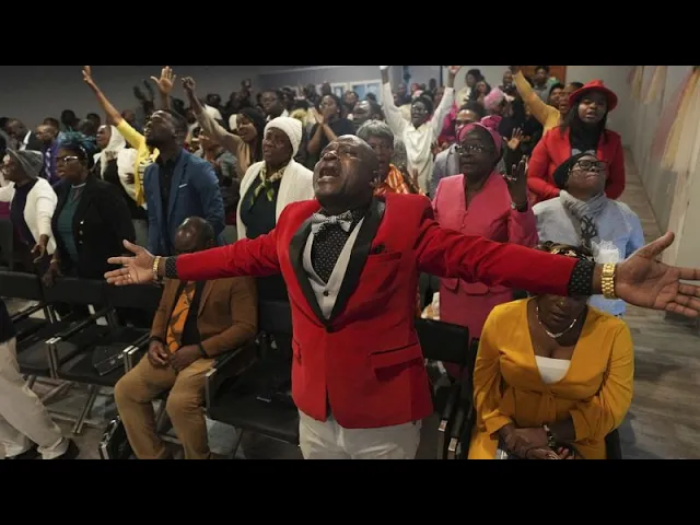 Court rules Trump can remove protected status from immigrants from Cameroon and Afghanistan