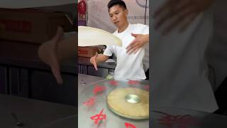 중국 거리에서 펼쳐지는 플라잉 로티 기술!