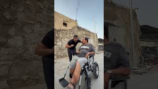 #رائدالحلاق كرسي كهربائي غيّر حياته
