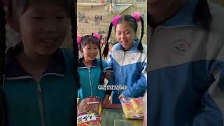 คุณเคยกินขนมอะไรเหล่านี้ตอนเป็นเด็กบ้าง #snacks #spicystrips #nostalgicsnack #shorts