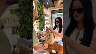 Eshte apo s’eshte ?🤣 #viralvideo #humor #humor  #comedyprank #funny #shprehje #comedyvideo