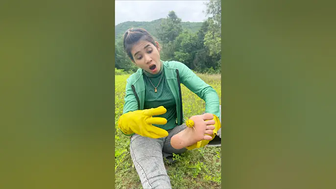 Wow! SMART ideas and USEFUL with single mom in forest #camping #outdoor #ideas #smart