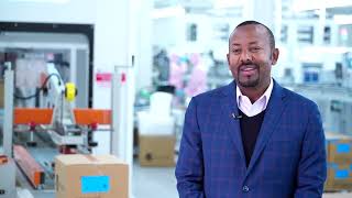 ጠቅላይ ሚኒስትር ዐቢይ አሕመድ በሐዋሳ ኢንዱስትሪ ፓርክ የሚገኘውን የቶዮ የጸሐይ ብርሐን ኃይል ማመንጫ ፋብሪካ የሥራ እንቅስቃሴ ጉብኝት፡፡