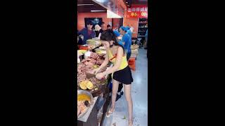 LIVE🔴Food Queen: Gorgeous Boss Lady’s Famous Meat Wraps