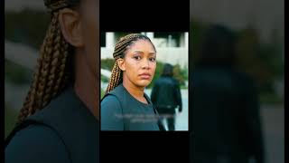 جاءت للارض وحوش بيضاء، لكن المرأة عرفت كيف تتعامل معهم!