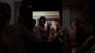 Entraron a la casa de un asesino profesional #peliculas #shorts #cine #series