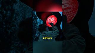 Huida sobre Rieles: El Niño, el Guardián y la Gran Carretera 🚂🚦👦