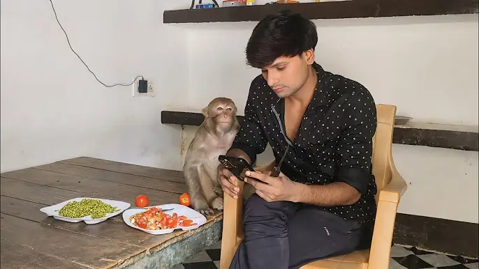 Rani akash ka breakfast ।। rani pure gao ke logo ke sath ghumati hai ।।