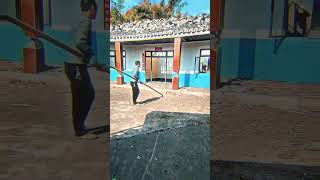 😳 Destruction d’une école…