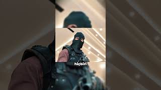 Soyguncu maskesini çıkardı… Ve kalabalığa karıştı! 😱💣