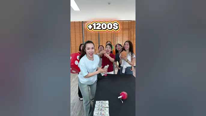 Count money with unique tools, surprise at the end of the video#funny #office #games