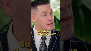 존 시나가 토스트에 콩을 얹어 먹었습니다!