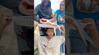 Le Cambiaron su Pescado por Palos… Pero lo que Dios Hizo al Final NO Tiene Explicación 😭✨