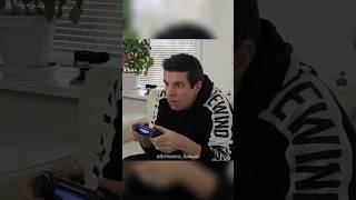 كل ما يفعله في اللعبة يصبح حقيقة 😱😱#shorts