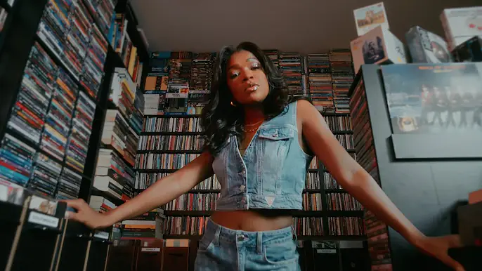 Anna Joyce - Outra Vez (Vídeo Oficial)