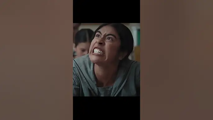 Cuando su maestra la golpeó muy fuerte #shorts #peliculas #series #cine