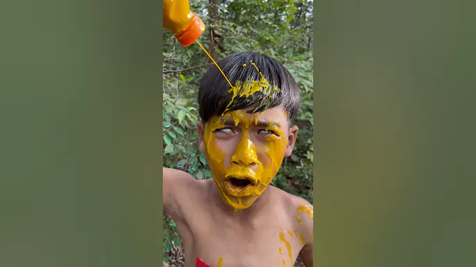 Survival Skills: SMART idea and USEFUL in forest #bushcraft #outdoors #survival #smart #shorts