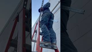 Cuando tienes habilidades para agarrar las cosas con lo que toque😂 #shorts #viral #short