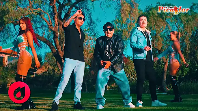 ♫ Tattoo 💔 Explosión Cumbiera & @JhonnyySuAgrupacionClaros & @ElCartelQmbiero / Cumbia 🔥